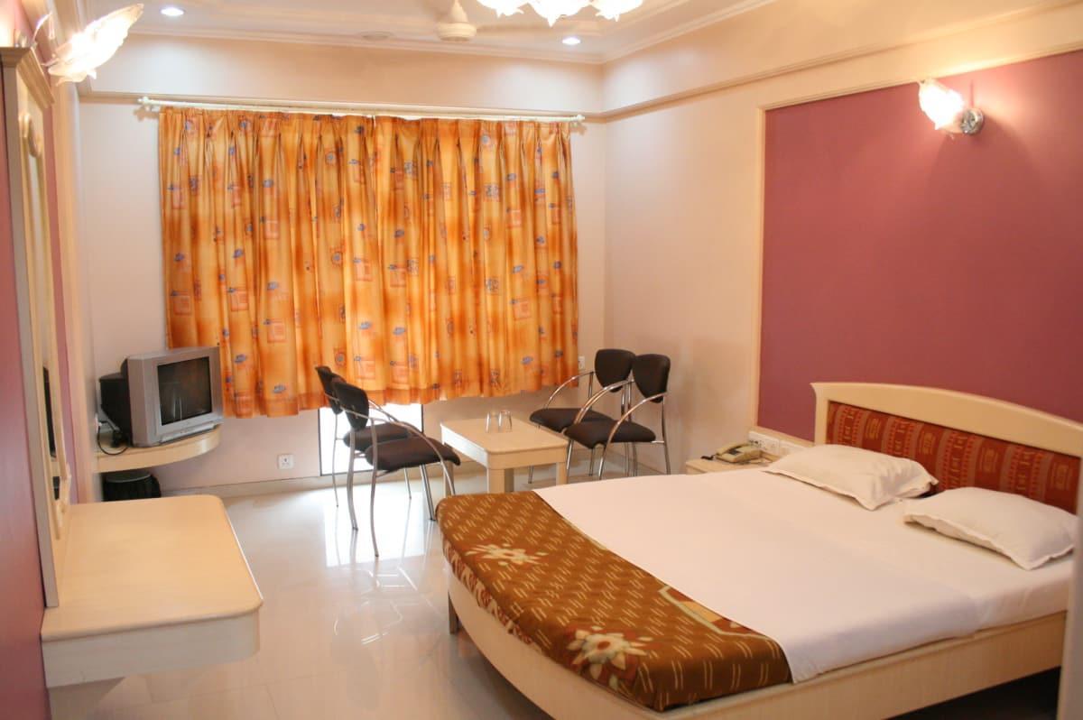 Hotel Sai International Peth  Екстер'єр фото