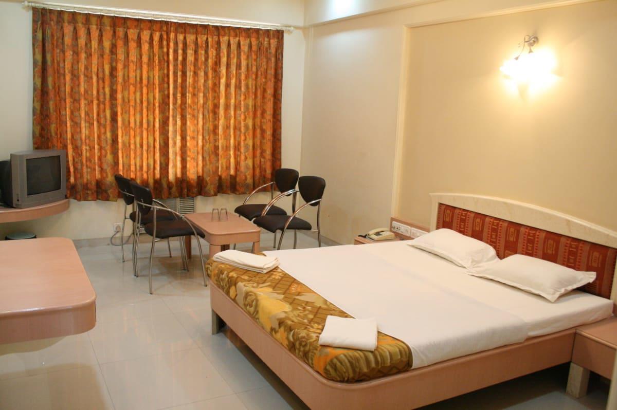 Hotel Sai International Peth  Екстер'єр фото